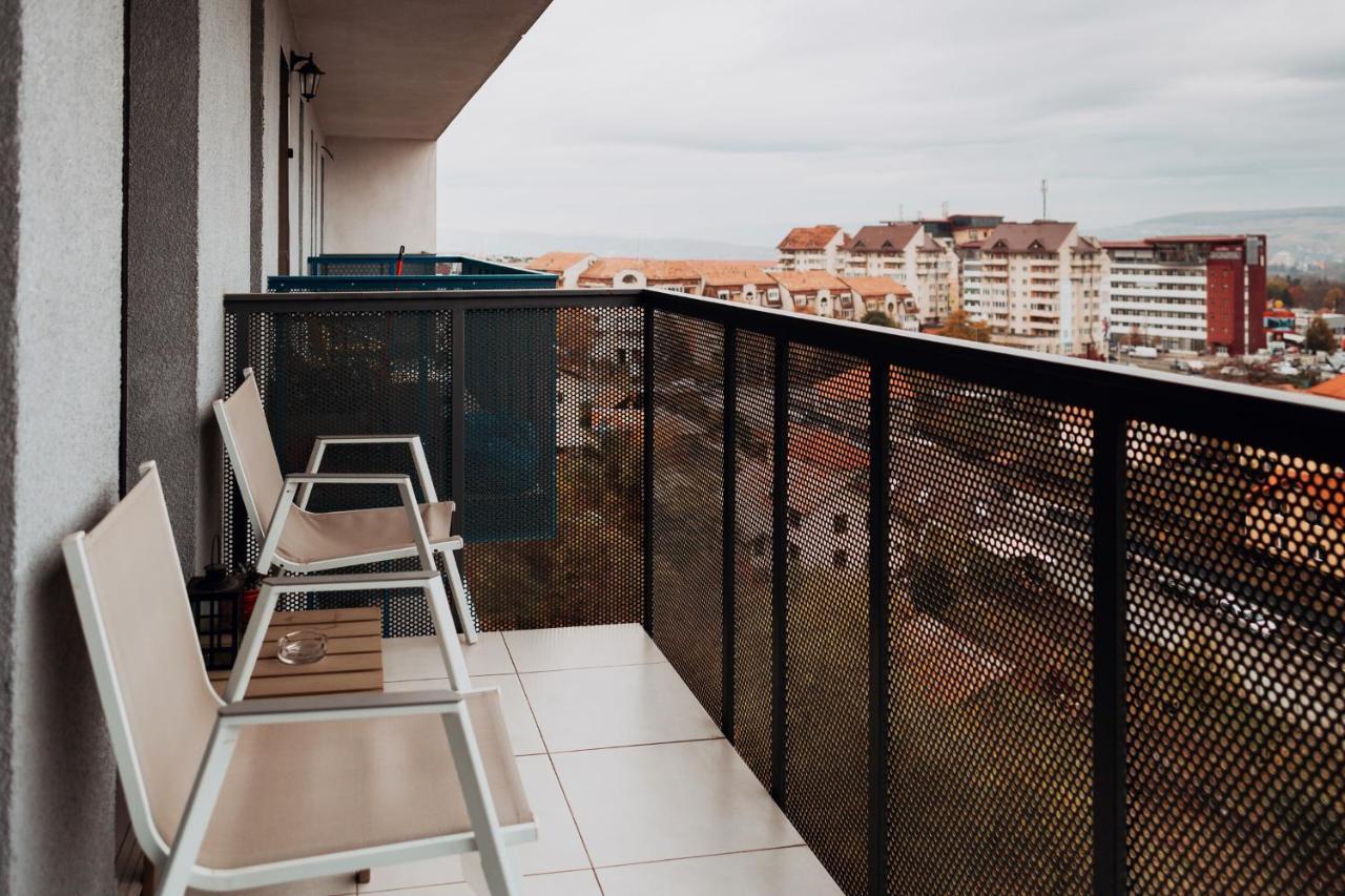 City View Apartment With Free Parking Cluj Napoca Bagian luar foto