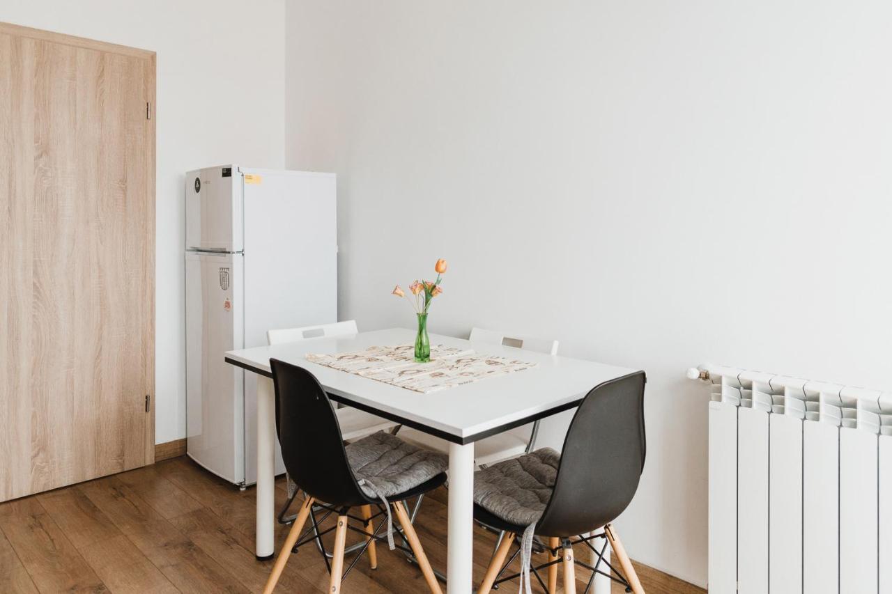 City View Apartment With Free Parking Cluj Napoca Bagian luar foto