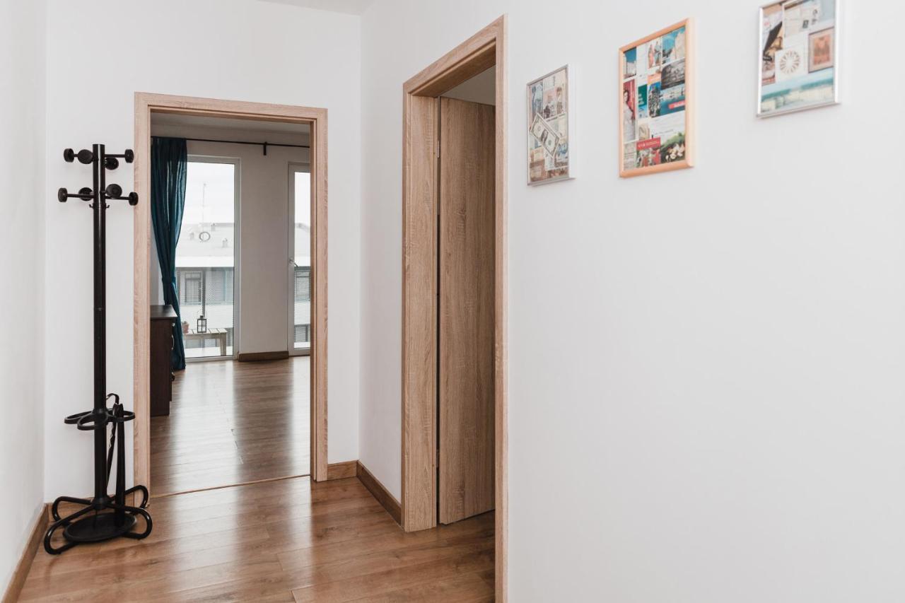City View Apartment With Free Parking Cluj Napoca Bagian luar foto