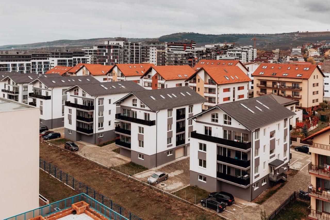 City View Apartment With Free Parking Cluj Napoca Bagian luar foto