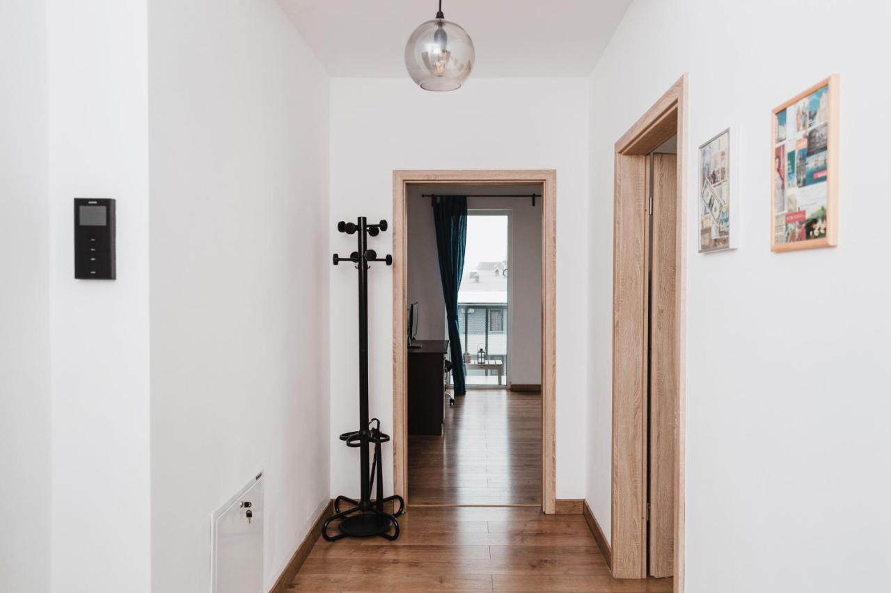 City View Apartment With Free Parking Cluj Napoca Bagian luar foto